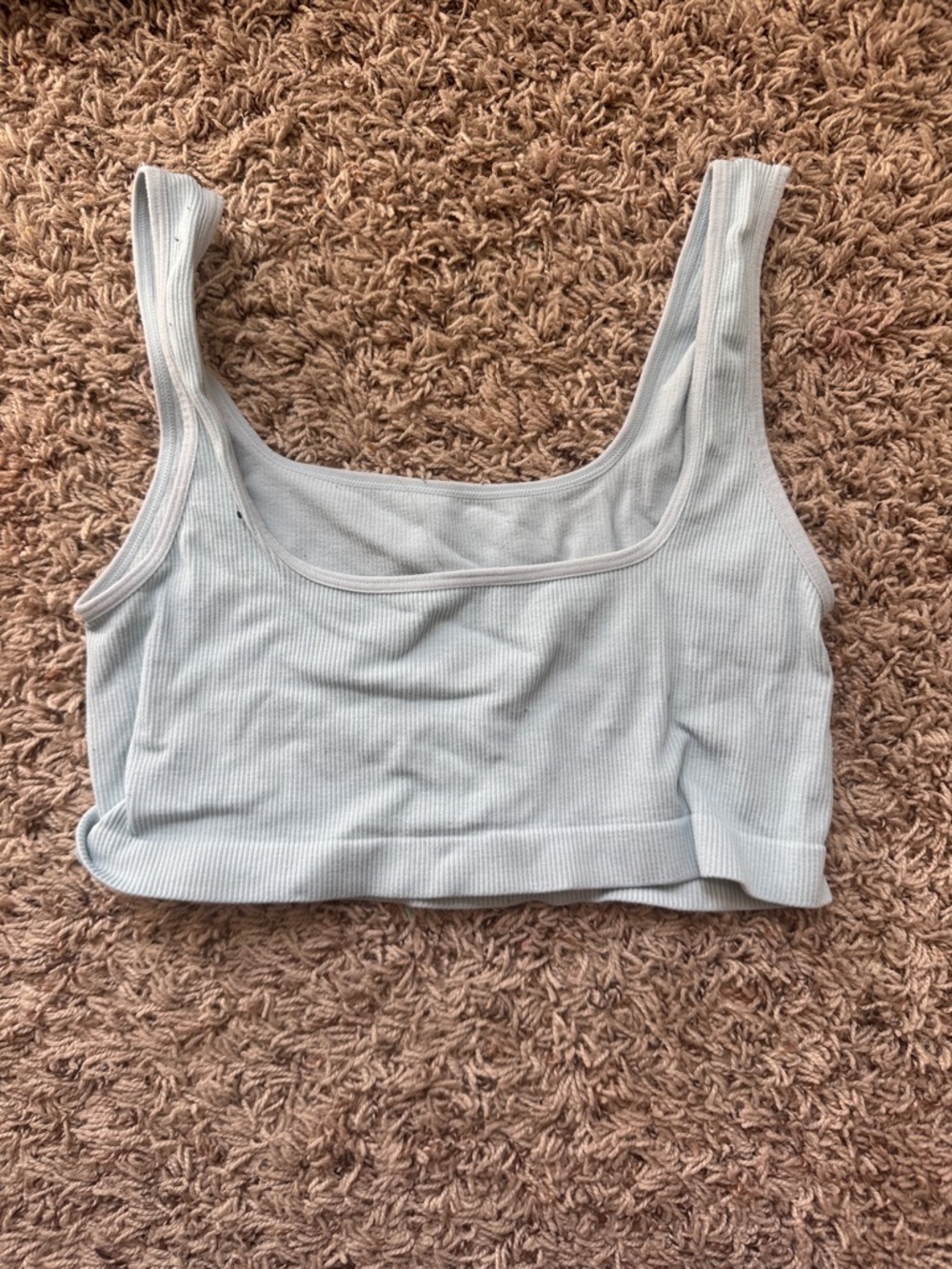 LOTS OF TANKTOPS!!